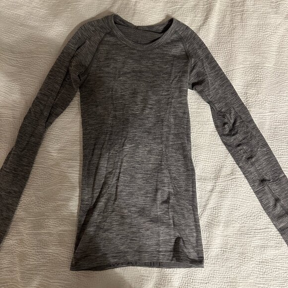 Swiftly Tech Long-Sleeve Shirt 2.0 Hip Length - Picture 3 of 4